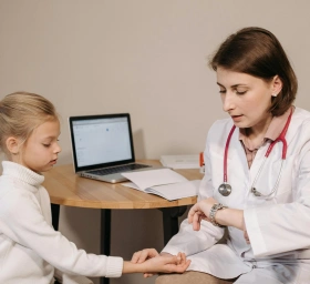 Wie wird eine Thrombotisch-thrombozytopenische Purpura (TTP) behandelt?